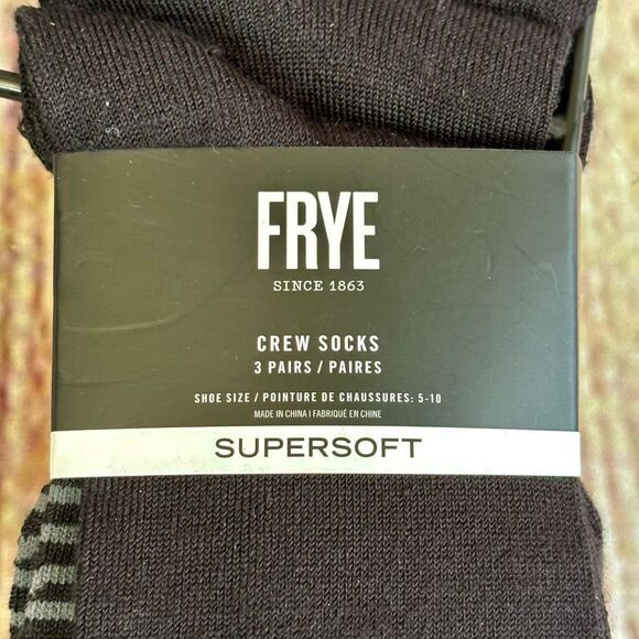 Frye Supersoft Crew Socks 3 Pairs Three Pack Black Gray Solid Striped NWT - Picture 2 of 5